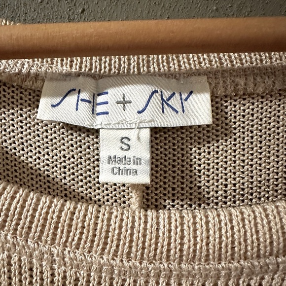 Women’s light tan knit top, size small - Picture 5 of 8